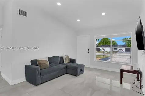 1016 SW 22nd Terrace Fort Lauderdale FL 33312
