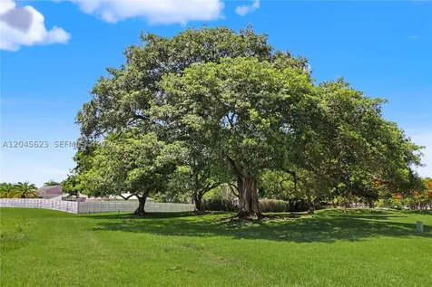 14958 SW 143rd Place Miami FL 33186