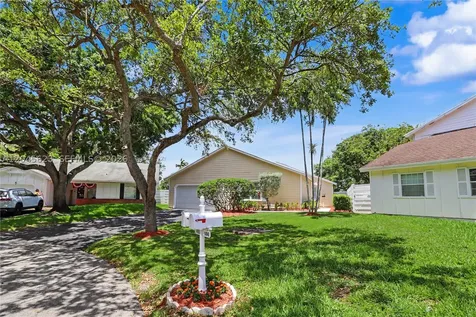 14958 SW 143rd Place Miami FL 33186