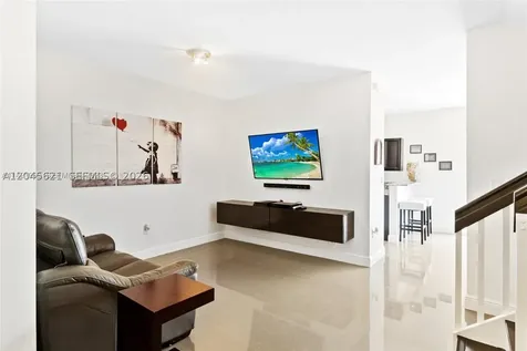 8925 W 33rd Avenue Hialeah FL 33018