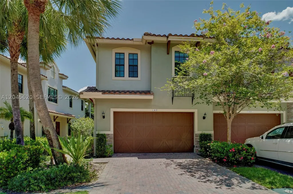 142 SW 127th Terrace Plantation FL 33325
