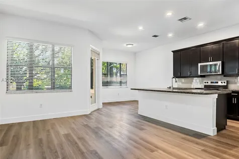 142 SW 127th Terrace Plantation FL 33325