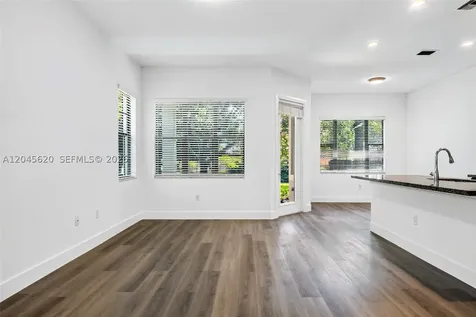 142 SW 127th Terrace Plantation FL 33325