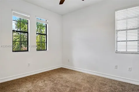 142 SW 127th Terrace Plantation FL 33325