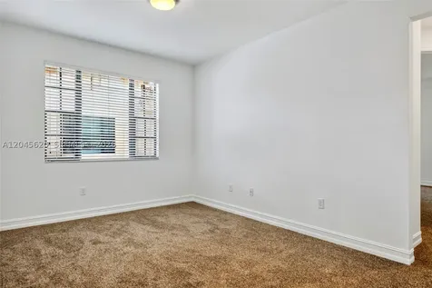 142 SW 127th Terrace Plantation FL 33325