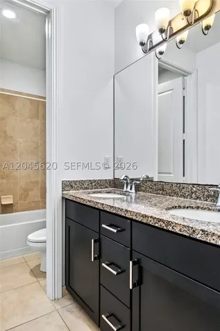 142 SW 127th Terrace Plantation FL 33325
