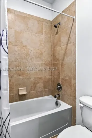 142 SW 127th Terrace Plantation FL 33325