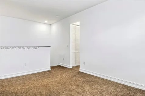 142 SW 127th Terrace Plantation FL 33325