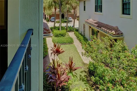 142 SW 127th Terrace Plantation FL 33325