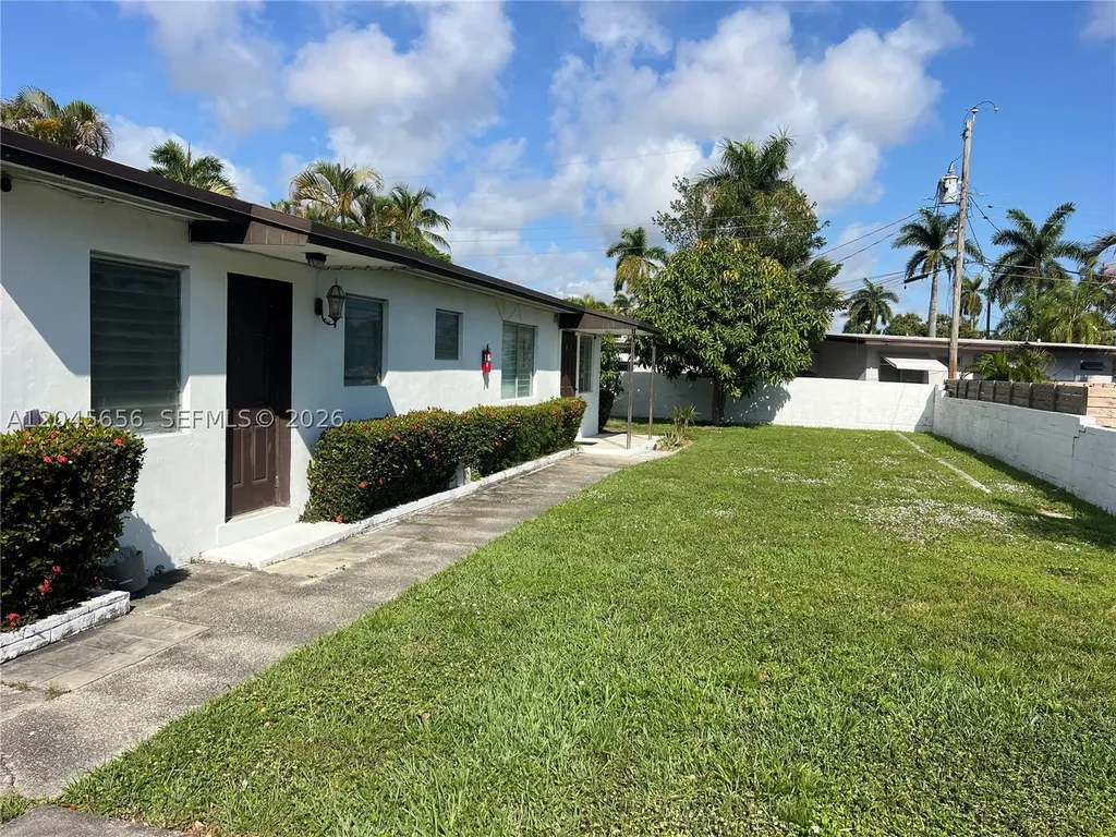 809 NE 2nd St Unit 1-2 Hallandale Beach FL 33009