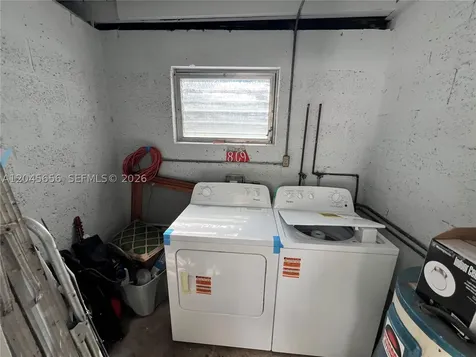 809 NE 2nd St Unit 1-2 Hallandale Beach FL 33009