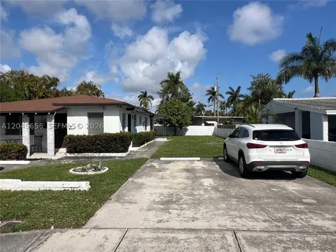 809 NE 2nd St Unit 1-2 Hallandale Beach FL 33009