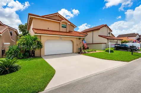 17617 NW 61st Court N Hialeah FL 33015