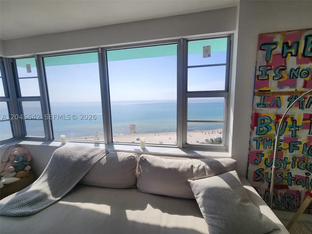 5255 Collins Avenue Miami Beach FL 33140