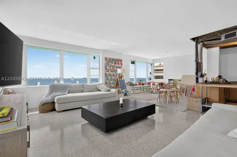 5255 Collins Avenue Miami Beach FL 33140