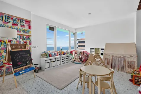 5255 Collins Avenue Miami Beach FL 33140