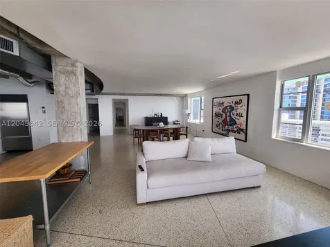5255 Collins Avenue Miami Beach FL 33140
