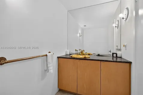 5255 Collins Avenue Miami Beach FL 33140