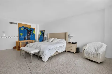 5255 Collins Avenue Miami Beach FL 33140