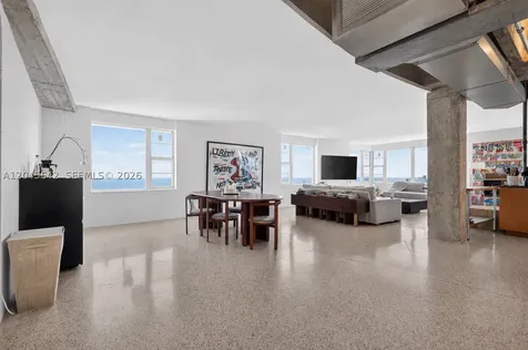 5255 Collins Avenue Miami Beach FL 33140