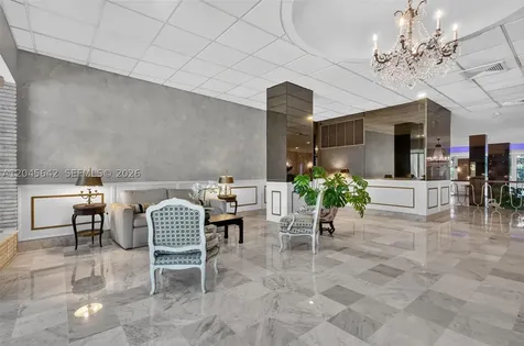 5255 Collins Avenue Miami Beach FL 33140
