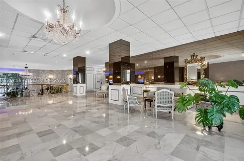 5255 Collins Avenue Miami Beach FL 33140