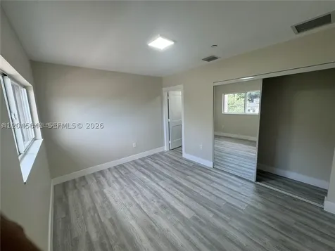 205 NW 159th Street Miami FL 33169
