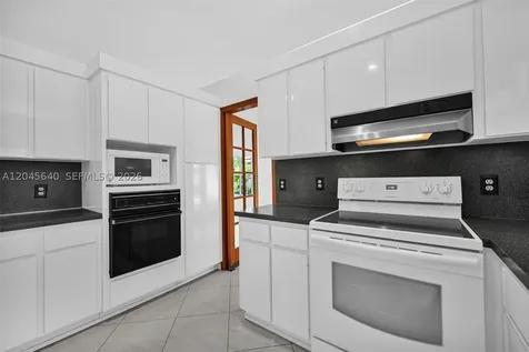 13562 SW 109th Place Miami FL 33176