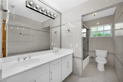 13562 SW 109th Place Miami FL 33176
