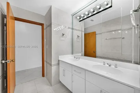 13562 SW 109th Place Miami FL 33176