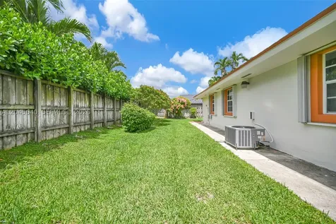 13562 SW 109th Place Miami FL 33176