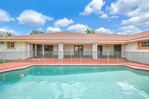 13562 SW 109th Place Miami FL 33176