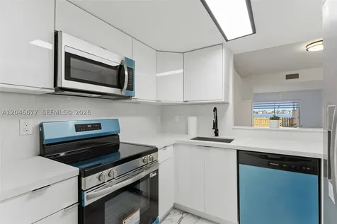 1030 NW 123rd Court Miami FL 33182