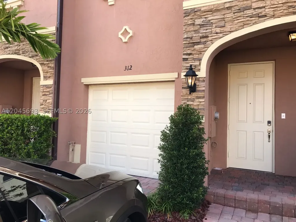 312 SE 37th Terrace Homestead FL 33033