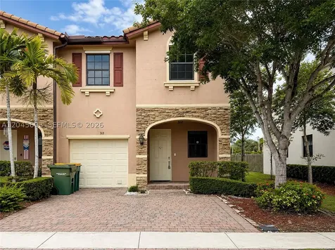 312 SE 37th Terrace Homestead FL 33033
