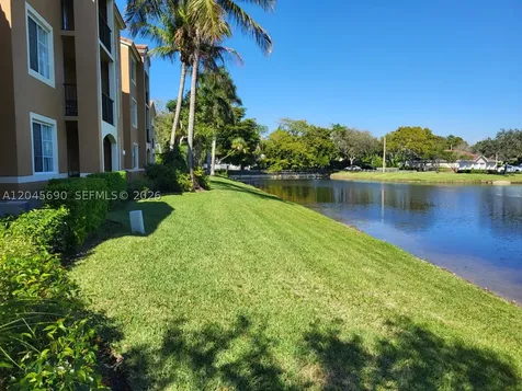 8070 N Nob Hill Road Tamarac FL 33321