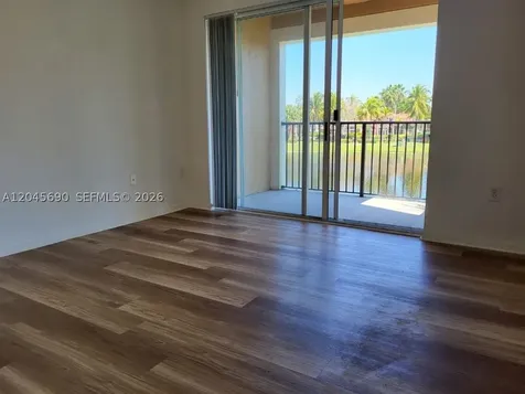 8070 N Nob Hill Road Tamarac FL 33321