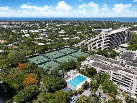 161 Crandon Boulevard Key Biscayne FL 33149