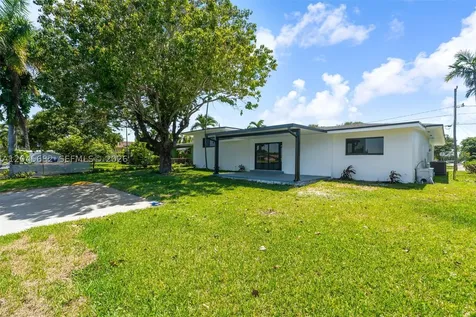 8841 NW 14th Avenue Miami FL 33147