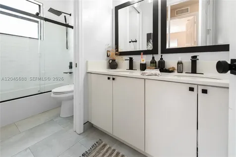 22807 SW 89th Path Cutler Bay FL 33190