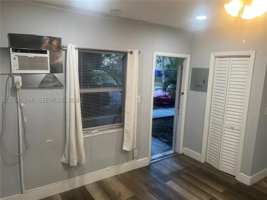 2118 N 19th Avenue Hollywood FL 33020
