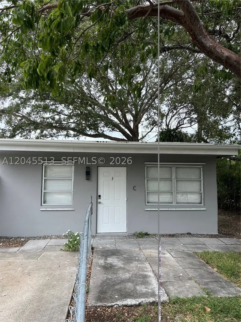 325 SW 14th Court Fort Lauderdale FL 33315