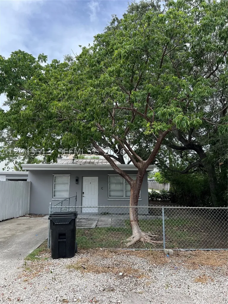 325 SW 14th Court Fort Lauderdale FL 33315