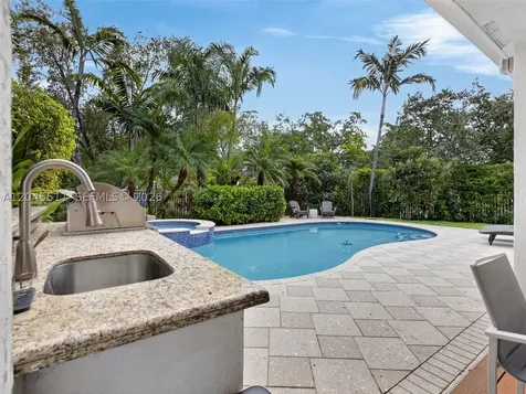 1401 Canary Island Drive Weston FL 33327