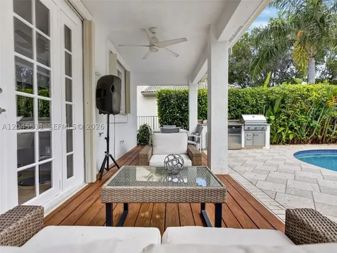 1401 Canary Island Drive Weston FL 33327