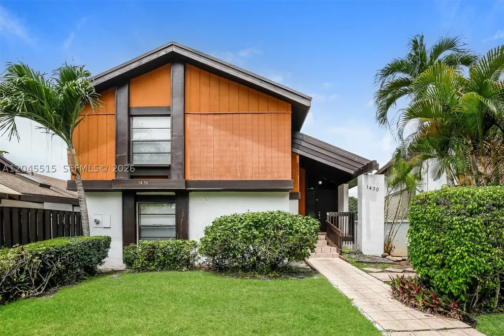 1430 W Sandpiper Circle Pembroke Pines FL 33026