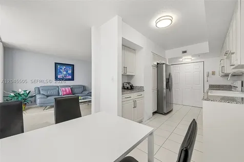17275 Collins Avenue Sunny Isles Beach FL 33160