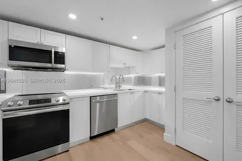 555 NE 34th Street Miami FL 33137