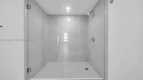 555 NE 34th Street Miami FL 33137