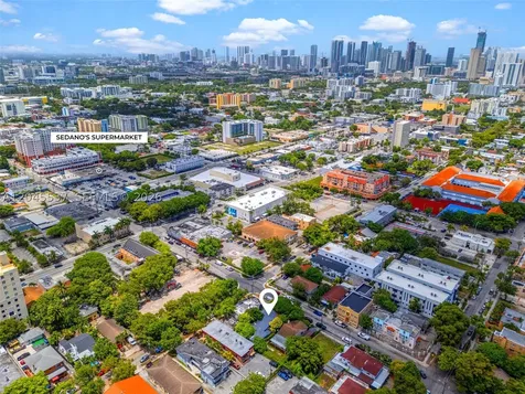 210 SW 13th Avenue Miami FL 33135